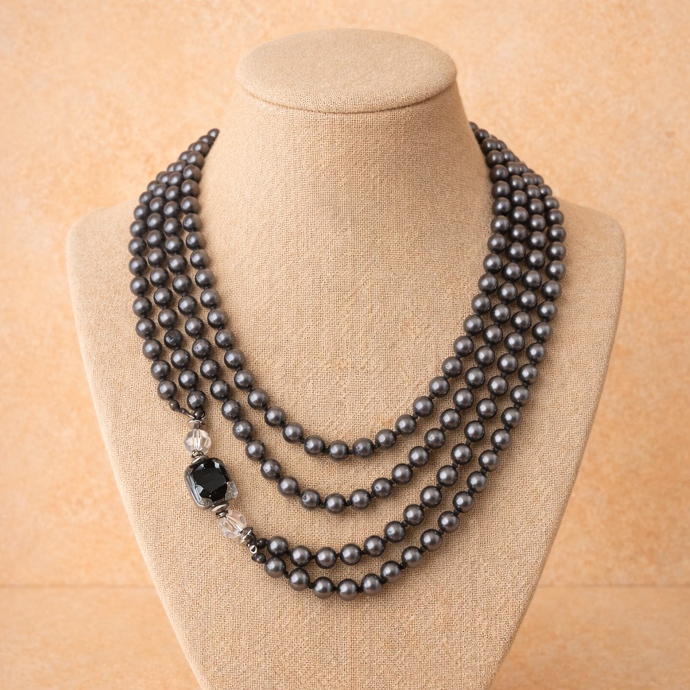 ELEGANT NECKLACE